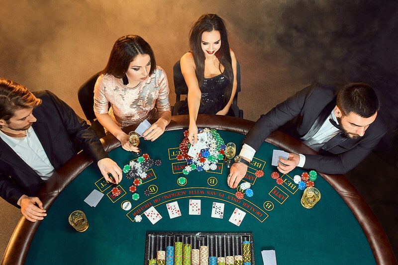 Đoán bài trong game Poker đơn giản hơn với các mẹo